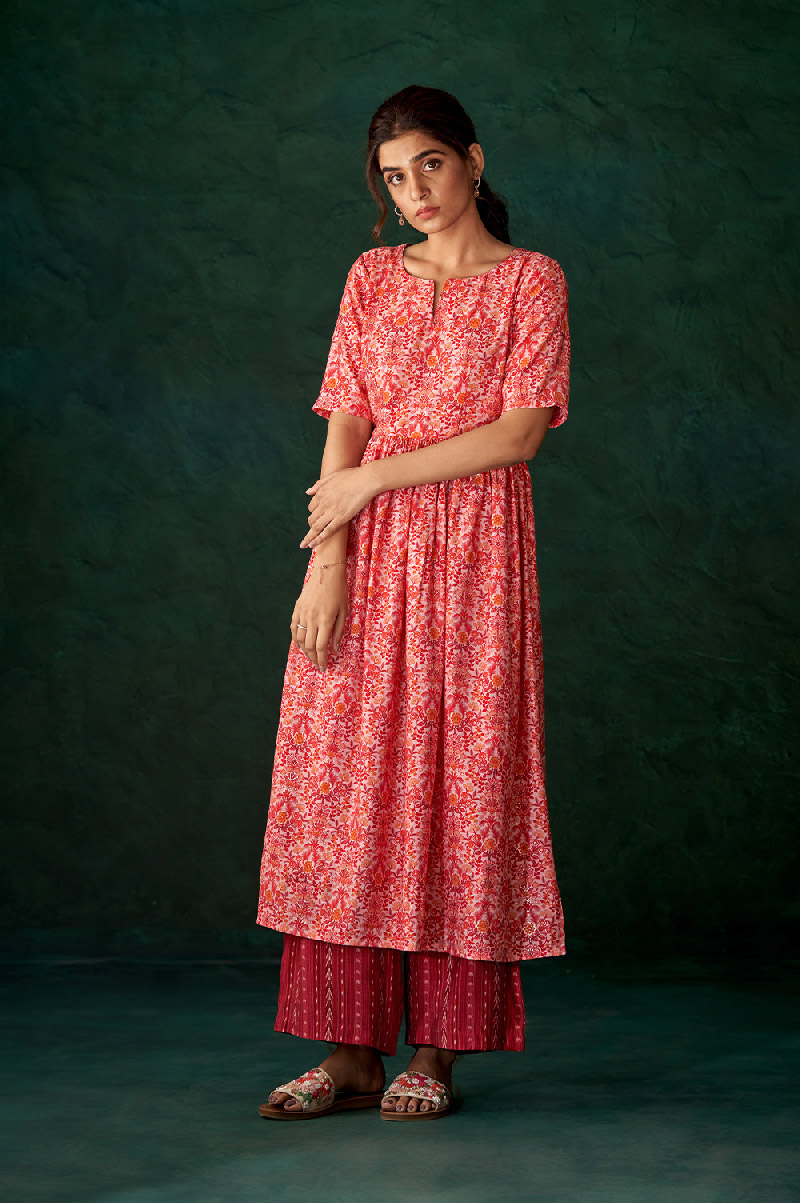 golden-glow-kurta-set