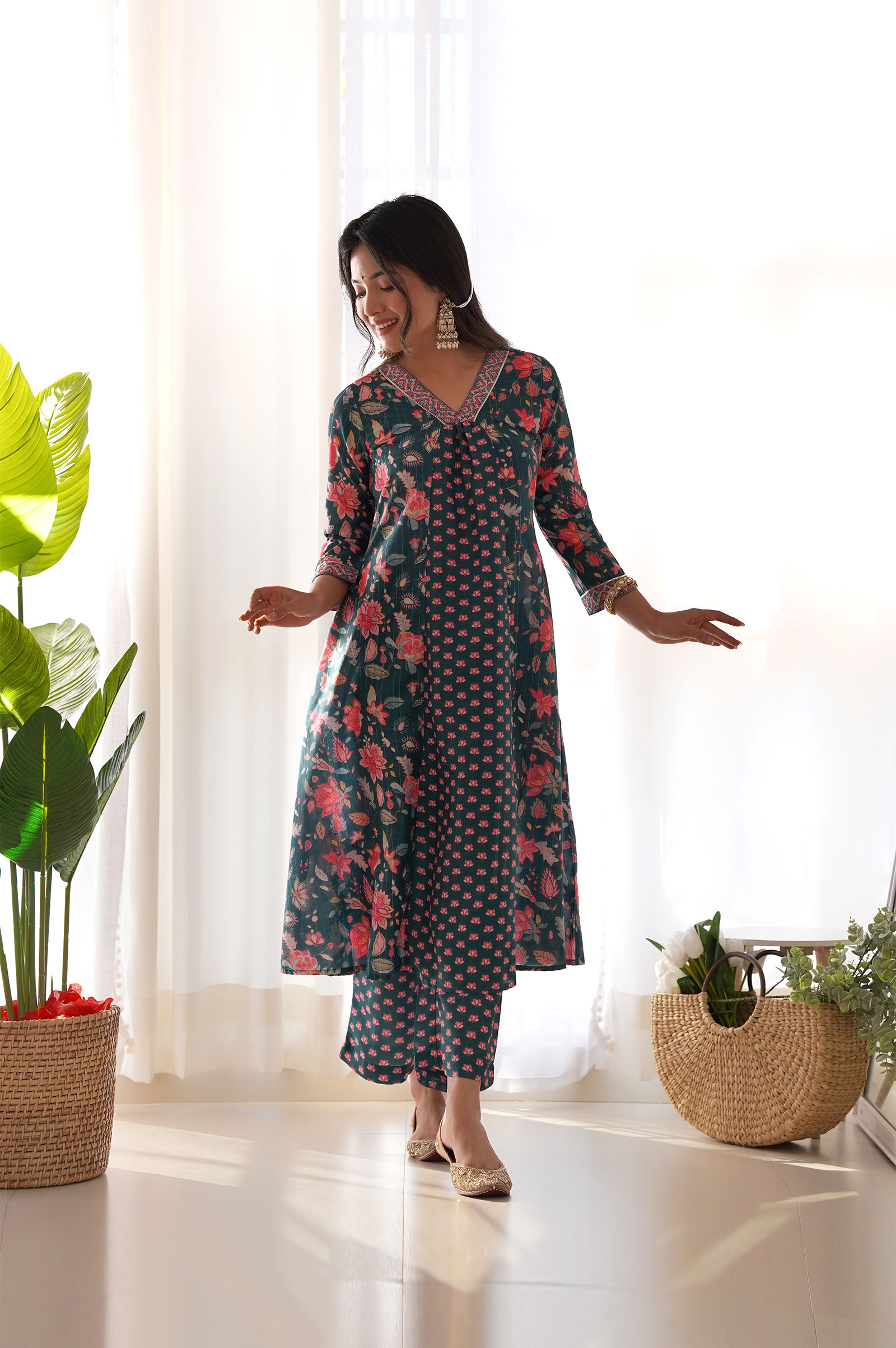 teal-blue-digital-floral-print-panelled-kurta-and-palazzo-set-influencers-style