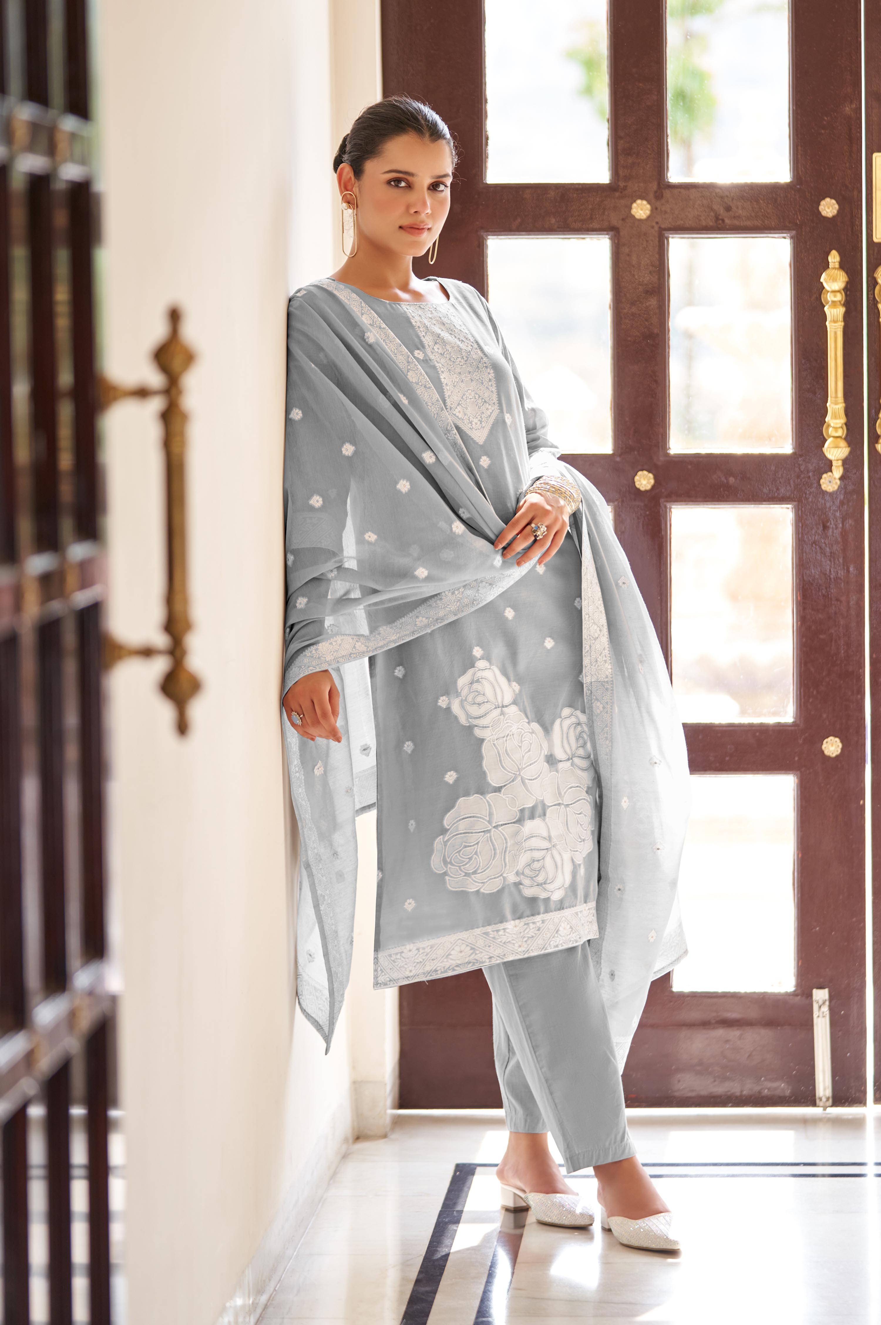 grey-ethnic-motifs-floral-jacquard-straight-thread-work-kurta-set