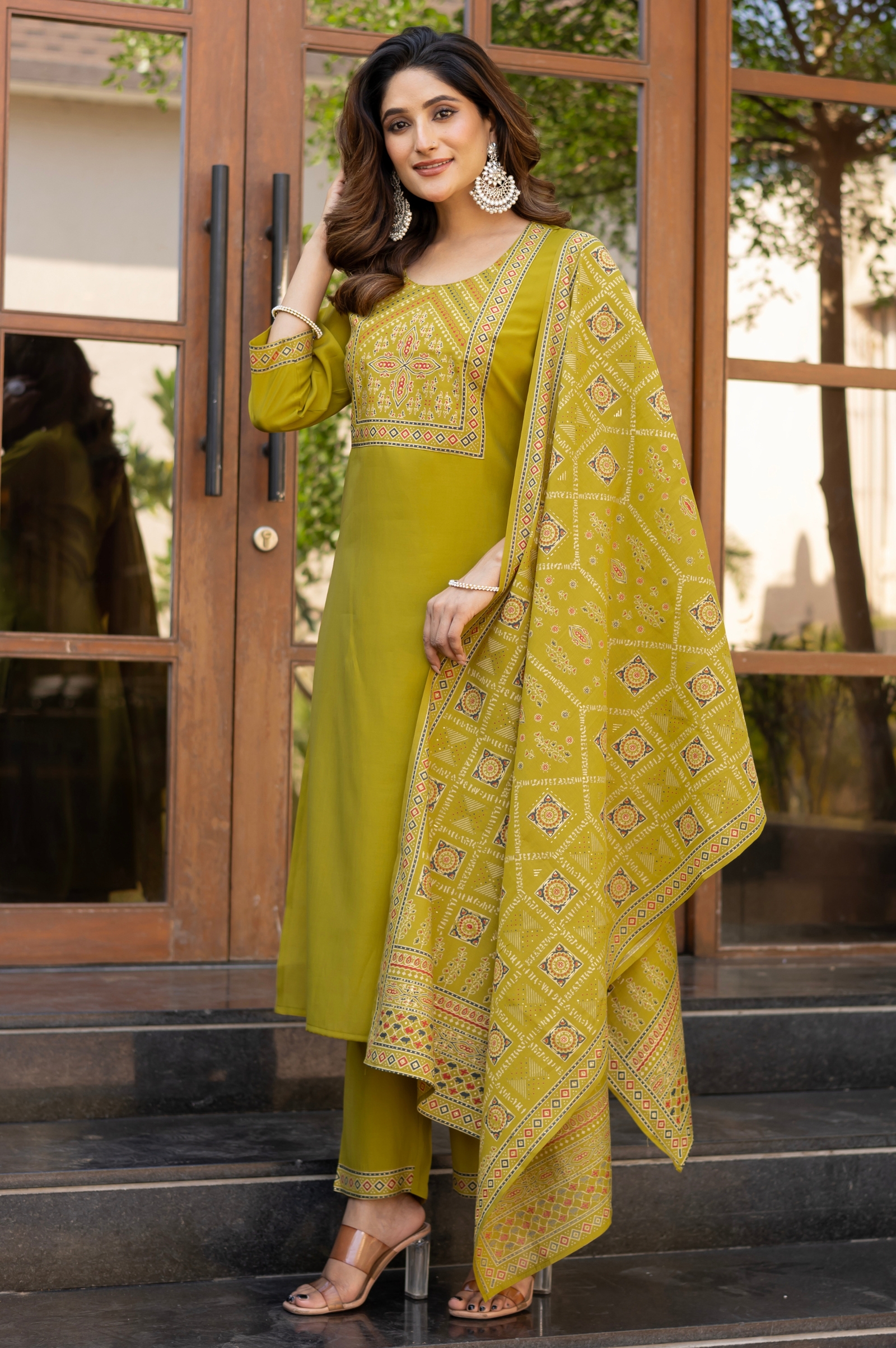 mustard-roman-silk-printed-kurta-set-with-dupatta