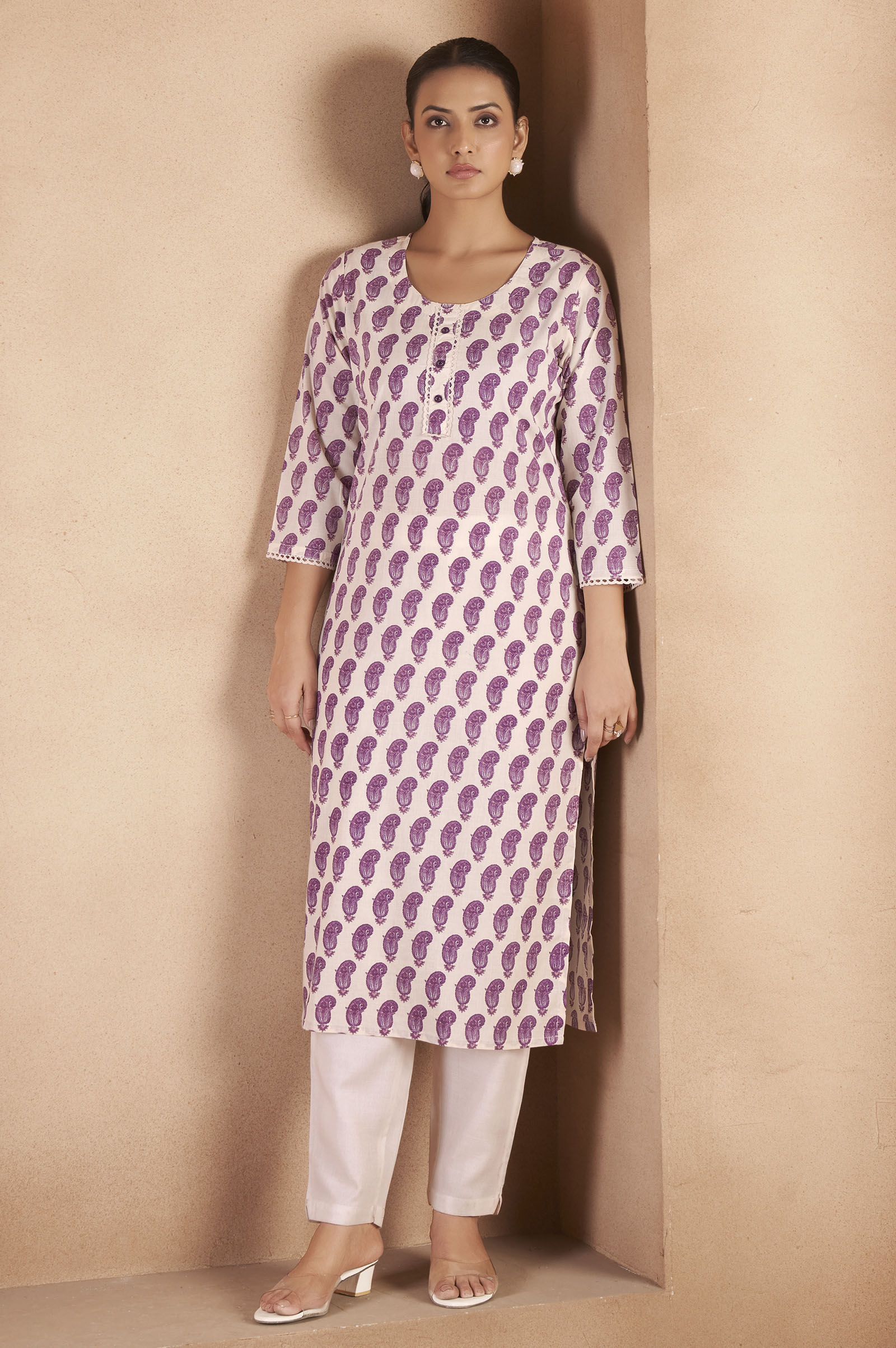cream-wine-pure-cotton-paisley-printed-kurta-for-women