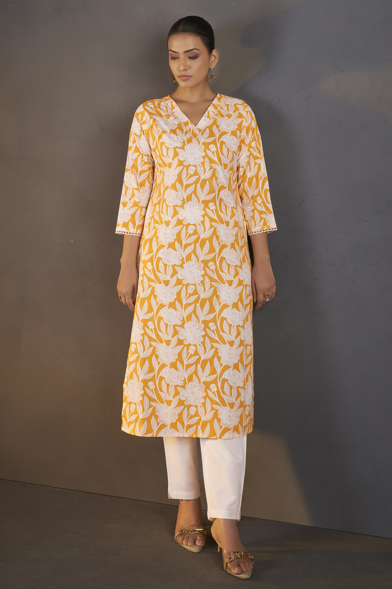 yellow-pure-cotton-floral-printed-kurta-for-women