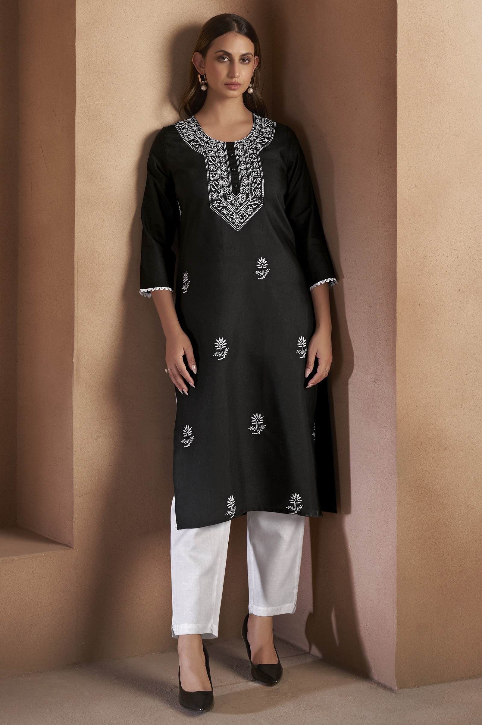 black-cotton-blend-chikankari-embroidered-kurta-for-women