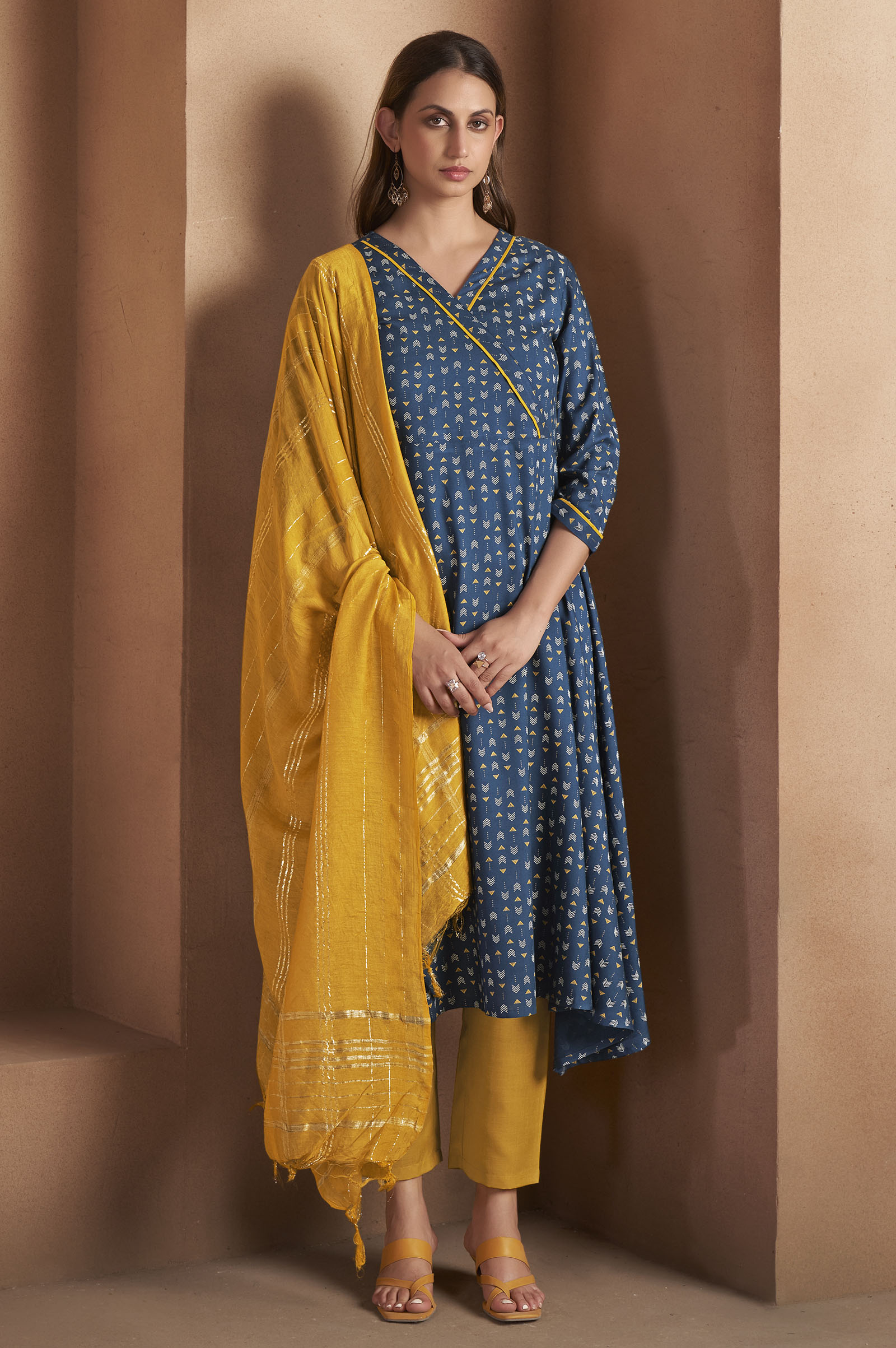 navy-blue-viscose-rayon-printed-kurta-set-for-women