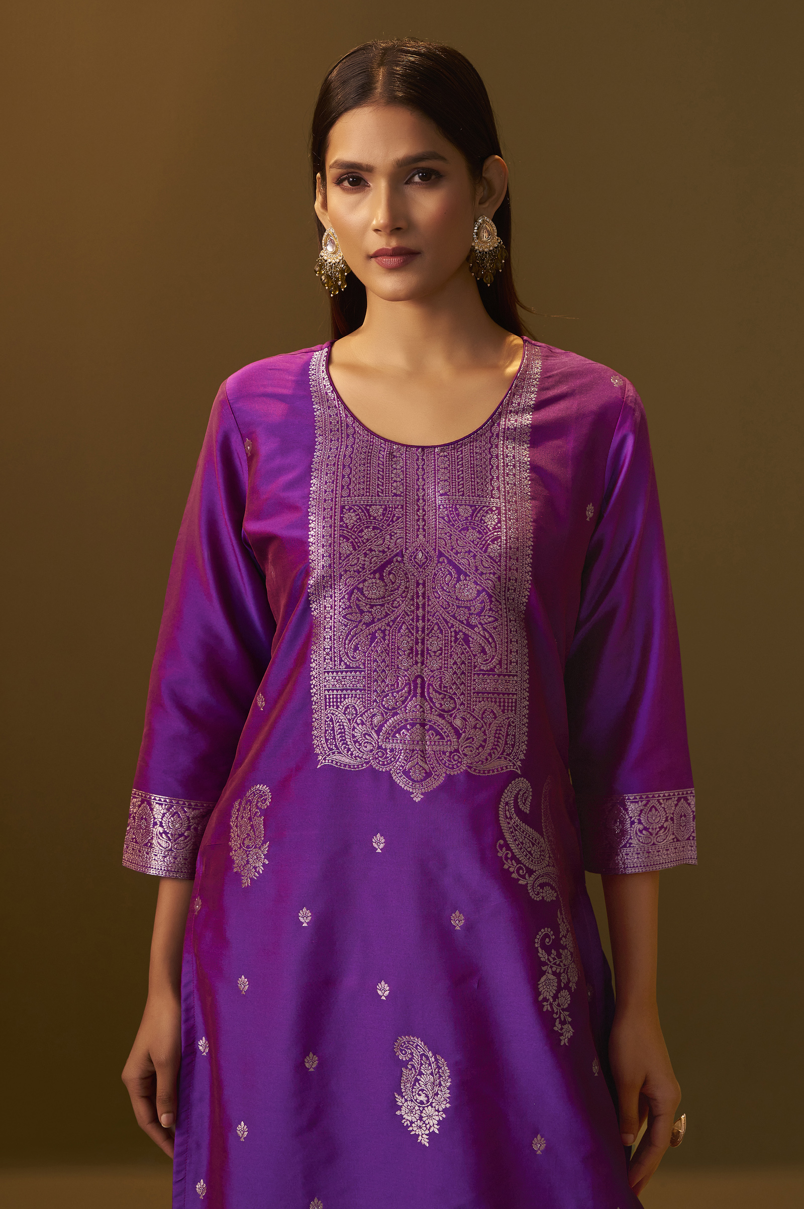 womens-purple-jacquard-art-silk-straight-kurta-set-with-cotton-bottom-silk-blend-dupatta-10