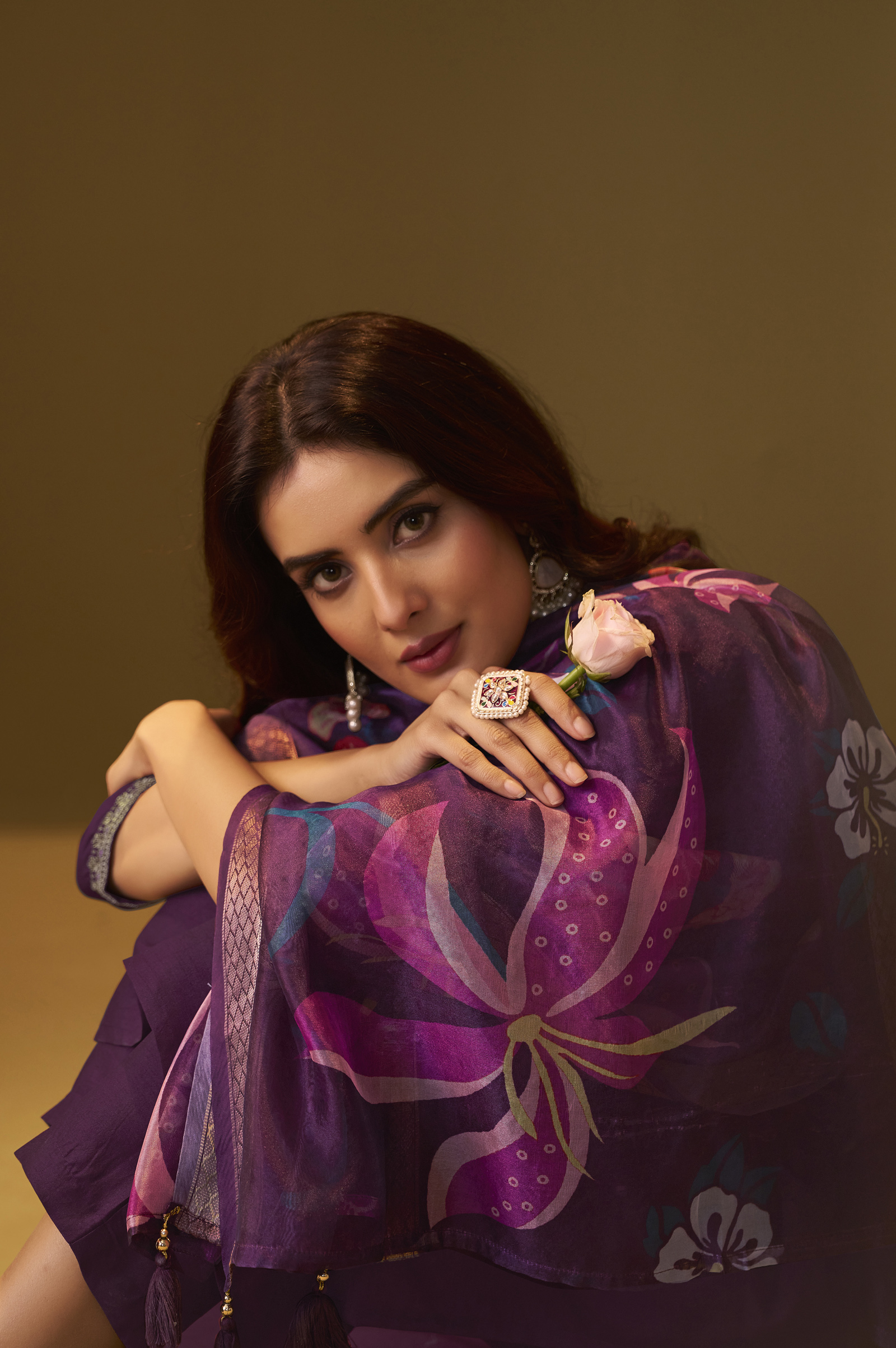 womens-designer-wine-cotton-blend-embroidered-straight-kurta-with-pant-and-organza-jacquard-printed-dupatta-set