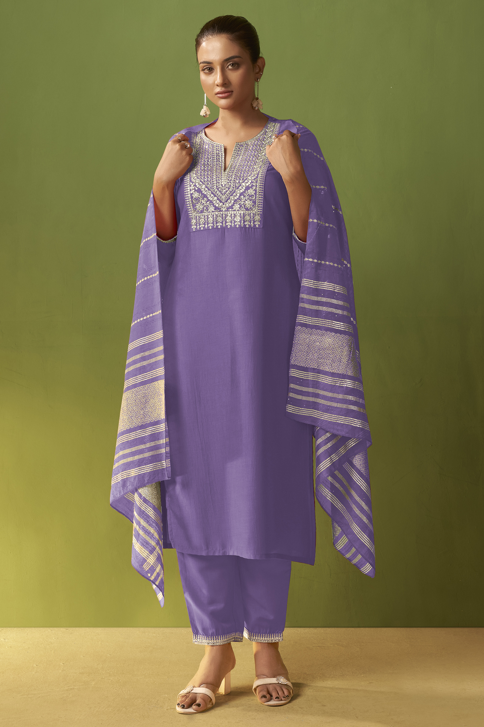purple-chinon-embroidered-kurta-set-with-jacquard-dupatta