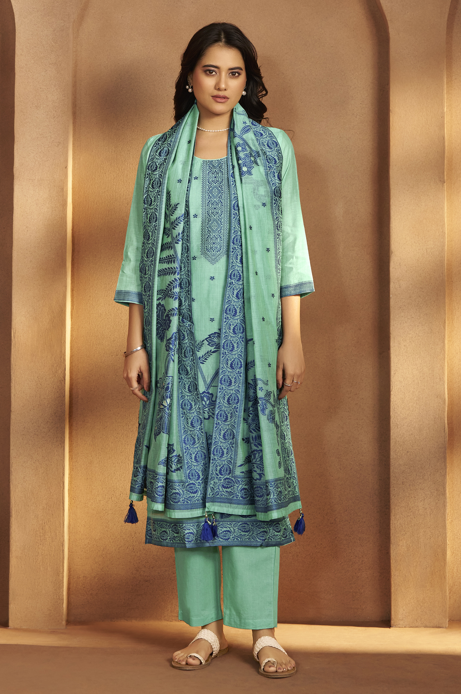 sky-blue-jacquard-art-silk-kurta-set-with-cotton-bottom-silk-jacquard-dupatta