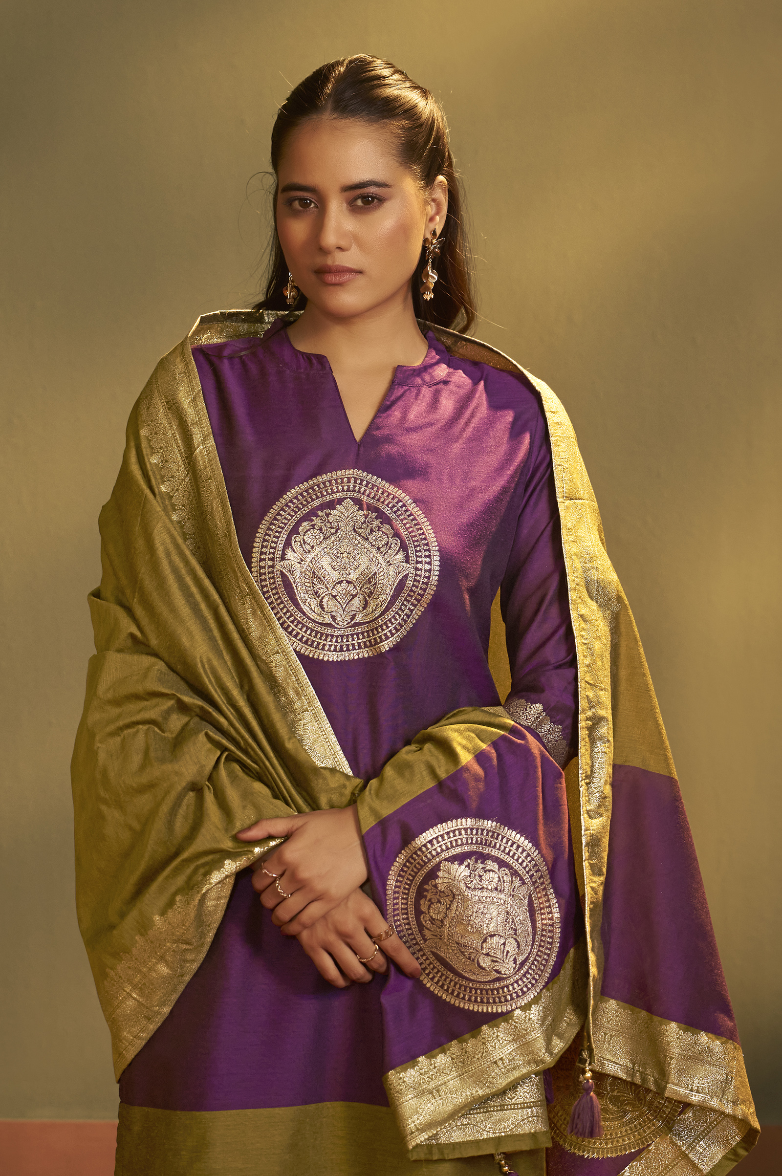 wine-jacquard-art-silk-kurta-set-with-cotton-bottom-silk-blend-dupatta