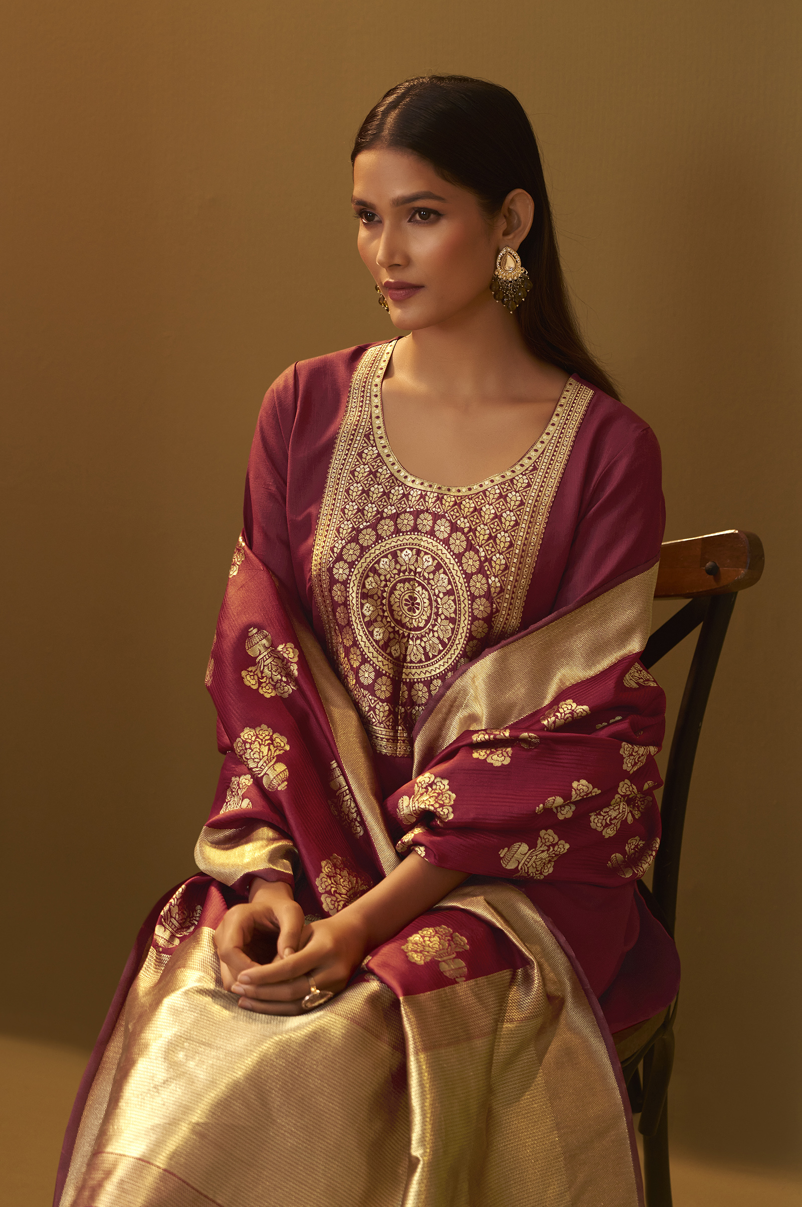 womens-festive-red-cotton-blend-jacquard-straight-kurta-with-solid-pant-and-silk-jacquard-dupatta-set