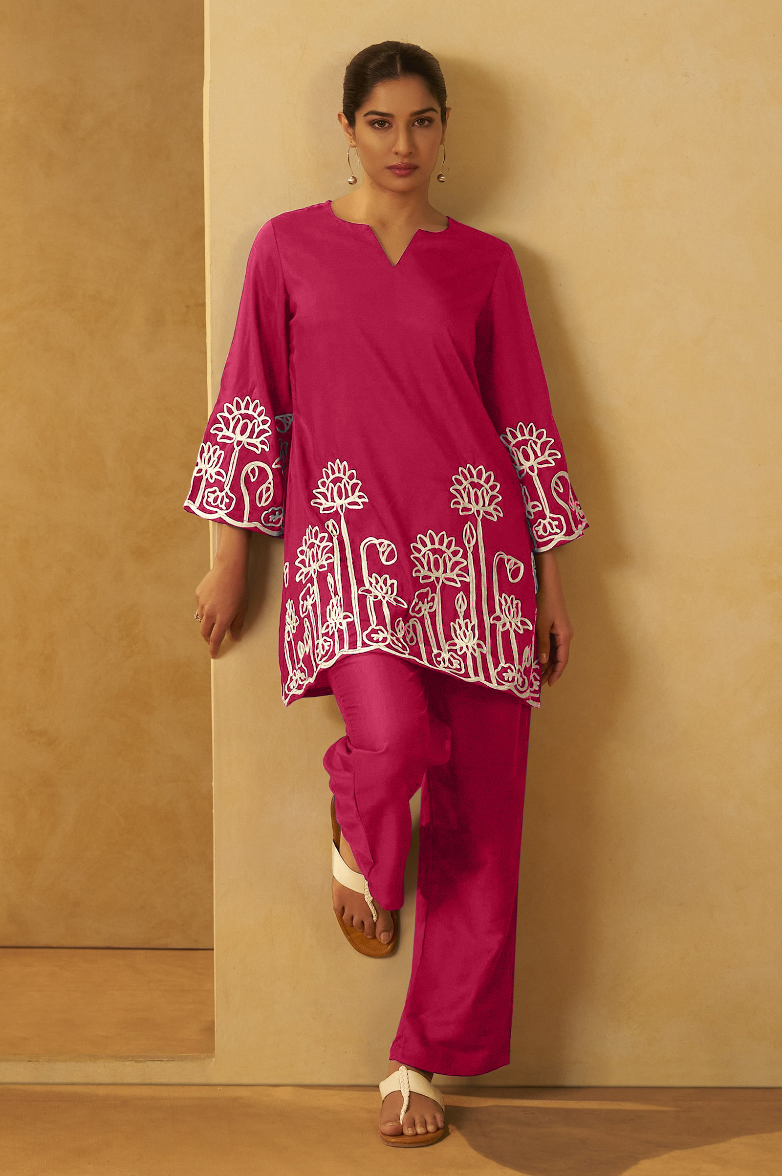 women-pink-embroidered-cotton-blend-straight-kurta-co-ord-set-4087